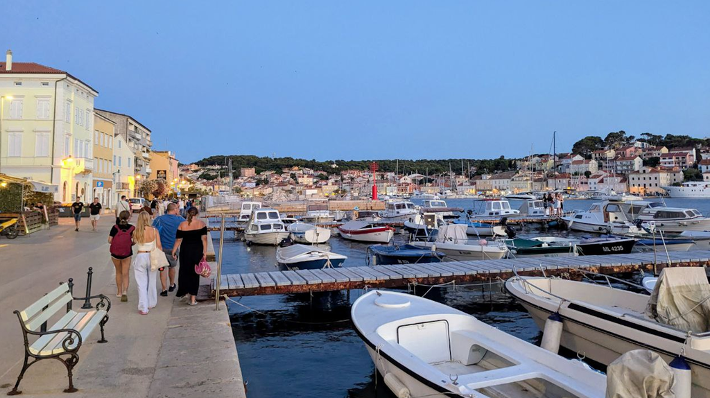 Mali Lošinj Travel Guide 2025 – Swim, Snack & Breathe Croatia’s Island of Vitality